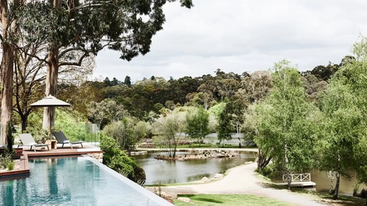 Visit the Targa High Country rally on a driving tour from Victoria