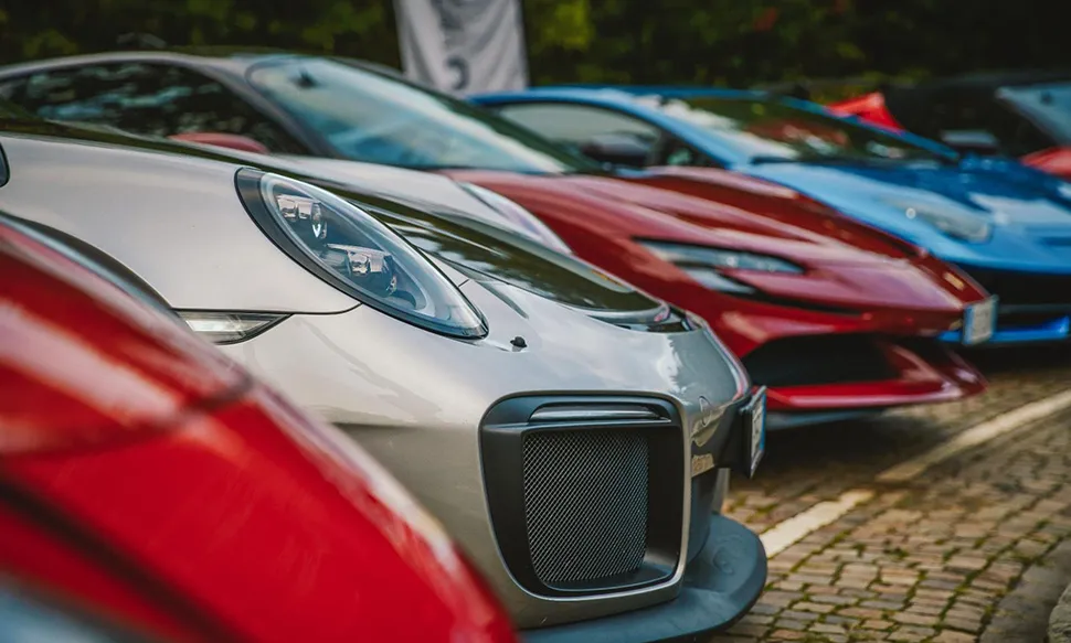 Supercar Fleet On Driving Tour in Italy